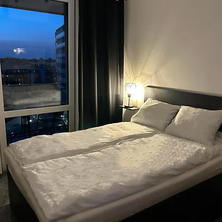 Gold Apartment *
